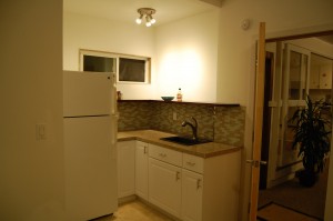 kitchenette_far