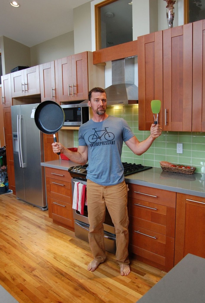 In real life, this is the extent of my fanciness. A pretty fine kitchen and I even upgraded my frying pan and spatula this year.